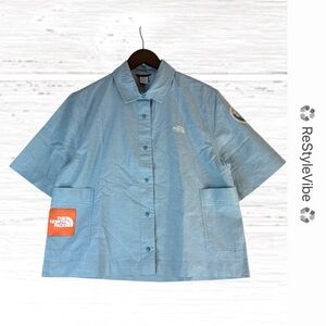 THE NORTH FACE Women’s Size M Shirt Cropped Button Down Embroidered Patches